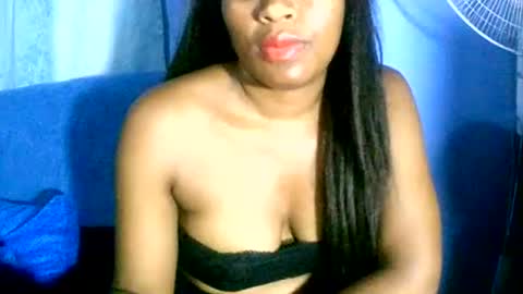Snapshot of maelahlove chatting on 12-05-24, 04:01 MaelahLove online show from 12-05-24, 04:01
