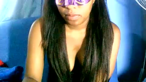 Snapshot of maelahlove chatting on 12-19-24, 04:56 MaelahLove online show from 12-19-24, 04:56