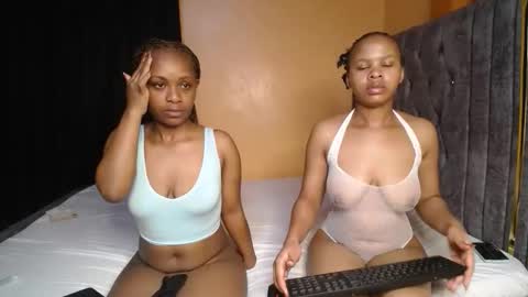 Snapshot of maepot chatting on 09-16-25, 11:28 PENDO AND VIV online show from 09-16-25, 11:28