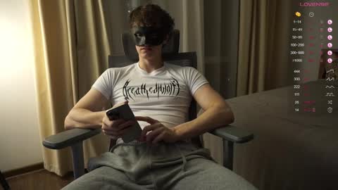 Mike XMaestro 3369 online show from 02-23-25, 07:38