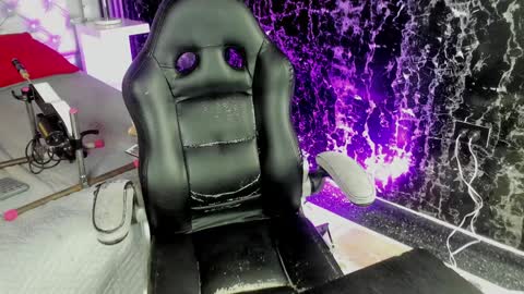 Mae online show from 01-05-25, 03:43