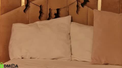 M. online show from 10-26-25, 09:31