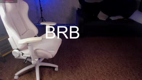 Maevee online show from 02-14-25, 10:38