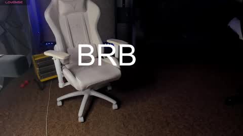 Maevee online show from 02-18-25, 10:16