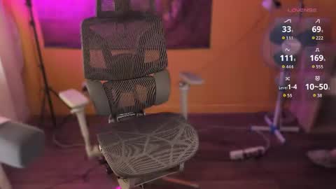 Snapshot of maevee chatting on 06-11-26, 10:02 Maevee online show from 06-11-26, 10:02