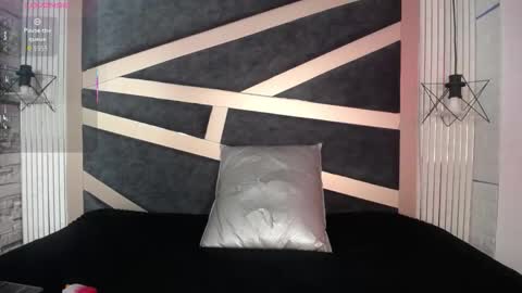 maevekuro online show from 09-29-25, 03:11