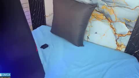 maevekuro online show from 12-20-25, 03:35