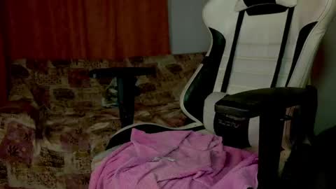 Snapshot of mafecito24 chatting on 04-26-26, 10:35 mafecito24 online show from 04-26-26, 10:35