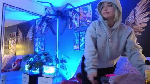 mafecosecret online show from 11-19-25, 04:34