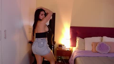 Snapshot of mafer_meow chatting on 10-12-25, 09:25 Mafer Flor online show from 10-12-25, 09:25