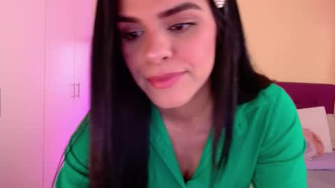 Snapshot of mafer_meow chatting on 10-17-25, 10:56 Mafer Flor online show from 10-17-25, 10:56