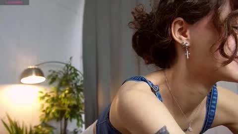 Snapshot of maffinpurrr chatting on 03-10-26, 06:51 Eva online show from 03-10-26, 06:51