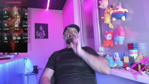 Snapshot of magabear chatting on 02-05-25, 07:39 Magabear online show from 02-05-25, 07:39