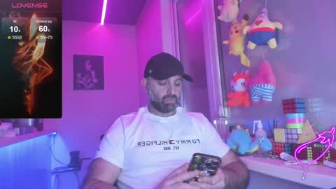 Snapshot of magabear chatting on 02-07-25, 04:35 Magabear online show from 02-07-25, 04:35