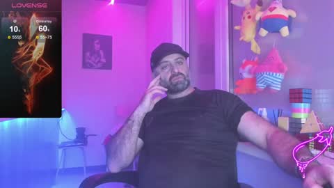 Snapshot of magabear chatting on 02-08-25, 06:22 Magabear online show from 02-08-25, 06:22