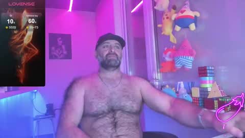 Snapshot of magabear chatting on 02-10-25, 04:14 Magabear online show from 02-10-25, 04:14