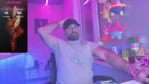 Snapshot of magabear chatting on 02-13-25, 09:17 Magabear online show from 02-13-25, 09:17