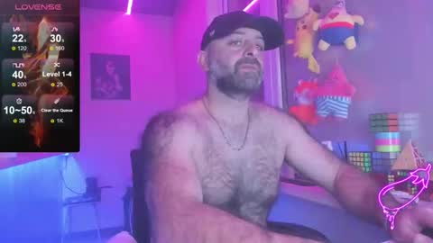 Snapshot of magabear chatting on 02-18-25, 08:36 Magabear online show from 02-18-25, 08:36