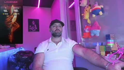 Snapshot of magabear chatting on 03-03-25, 12:04 Magabear online show from 03-03-25, 12:04