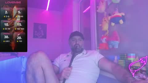 Snapshot of magabear chatting on 03-11-25, 09:56 Magabear online show from 03-11-25, 09:56