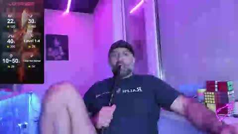 Snapshot of magabear chatting on 09-09-25, 10:53 Magabear online show from 09-09-25, 10:53