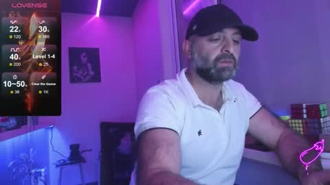 Snapshot of magabear chatting on 09-12-25, 11:59 Magabear online show from 09-12-25, 11:59