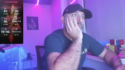 Snapshot of magabear chatting on 09-17-25, 10:33 Magabear online show from 09-17-25, 10:33