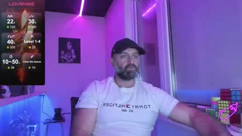 Snapshot of magabear chatting on 09-23-25, 02:47 Magabear online show from 09-23-25, 02:47