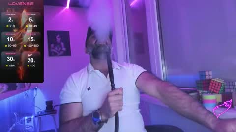 Snapshot of magabear chatting on 09-27-25, 09:36 Magabear online show from 09-27-25, 09:36