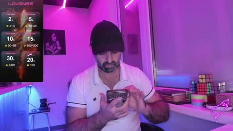 Snapshot of magabear chatting on 09-30-25, 09:58 Magabear online show from 09-30-25, 09:58