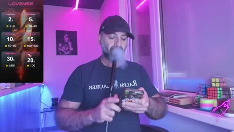 Snapshot of magabear chatting on 10-03-25, 08:55 Magabear online show from 10-03-25, 08:55