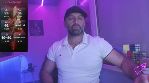 Snapshot of magabear chatting on 10-16-25, 08:54 Magabear online show from 10-16-25, 08:54