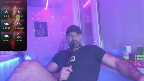 Snapshot of magabear chatting on 11-02-25, 05:15 Magabear online show from 11-02-25, 05:15