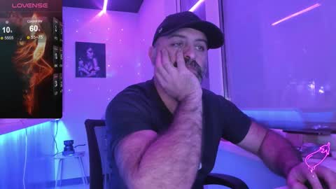 Snapshot of magabear chatting on 11-09-25, 08:07 Magabear online show from 11-09-25, 08:07