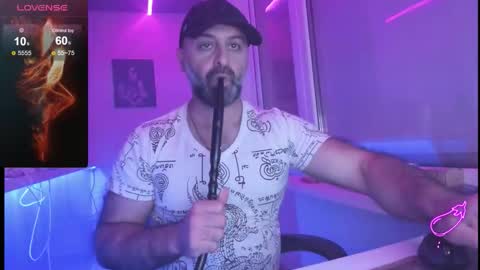 Snapshot of magabear chatting on 11-14-25, 11:31 Magabear online show from 11-14-25, 11:31