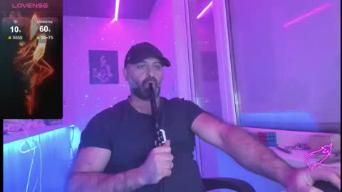 Snapshot of magabear chatting on 11-16-25, 04:18 Magabear online show from 11-16-25, 04:18