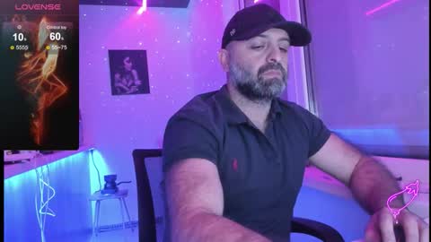 Snapshot of magabear chatting on 11-20-25, 08:41 Magabear online show from 11-20-25, 08:41