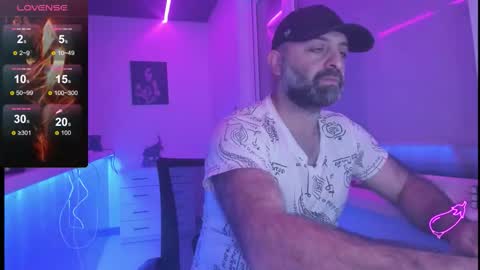 Snapshot of magabear chatting on 11-23-25, 02:11 Magabear online show from 11-23-25, 02:11