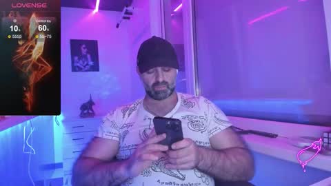 Snapshot of magabear chatting on 11-26-25, 08:54 Magabear online show from 11-26-25, 08:54