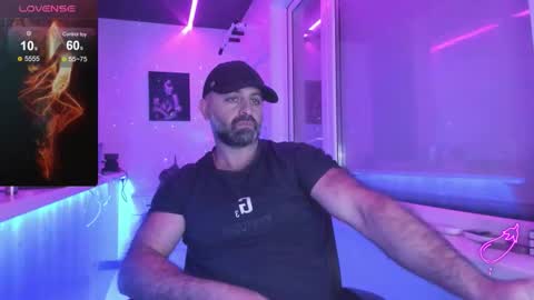 Snapshot of magabear chatting on 11-29-25, 10:07 Magabear online show from 11-29-25, 10:07