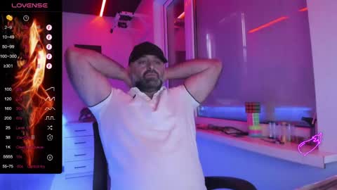 Snapshot of magabear chatting on 04-22-26, 10:28 Magabear online show from 04-22-26, 10:28