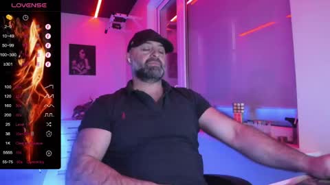 Snapshot of magabear chatting on 05-01-26, 04:06 Magabear online show from 05-01-26, 04:06