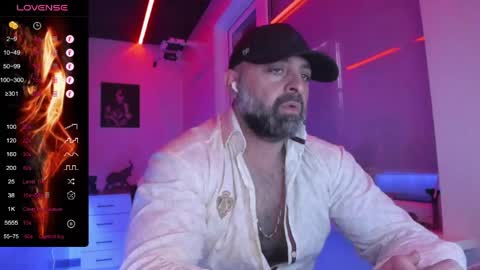 Snapshot of magabear chatting on 05-15-26, 12:12 Magabear online show from 05-15-26, 12:12