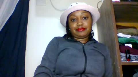Snapshot of magdalinemus chatting on 06-15-26, 11:29 magdalinemus online show from 06-15-26, 11:29