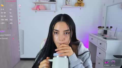 Snapshot of mager_of chatting on 01-13-26, 10:15 Eva online show from 01-13-26, 10:15