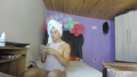 Snapshot of maggie_fit chatting on 02-05-25, 03:02 maggie_fit online show from 02-05-25, 03:02