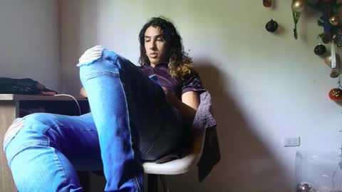 Snapshot of maggie_fit chatting on 12-18-25, 06:36 maggie_fit online show from 12-18-25, 06:36