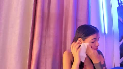 Snapshot of maggie_greene chatting on 09-18-25, 12:40 Maggie online show from 09-18-25, 12:40