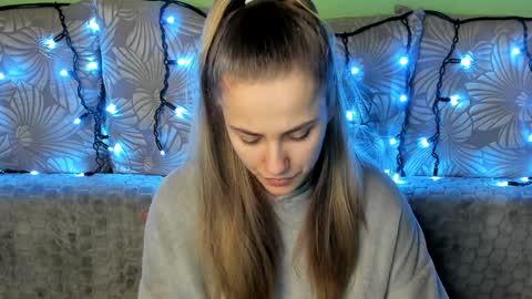 Snapshot of maggiecake chatting on 12-03-24, 03:20 Maggie online show from 12-03-24, 03:20