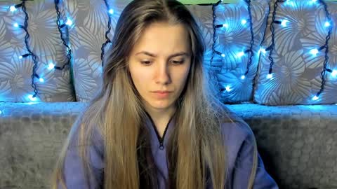 Snapshot of maggiecake chatting on 12-10-24, 12:39 Maggie online show from 12-10-24, 12:39